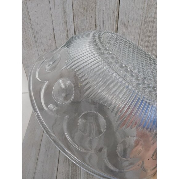 Vintage Manhattan Thumbprint Clear Glass 8 1/2"  Serving Bowl - Picture 5 of 5